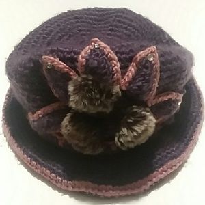 VINTAGE ANGELA & WILLIAM 100% ACRYLIC HAT